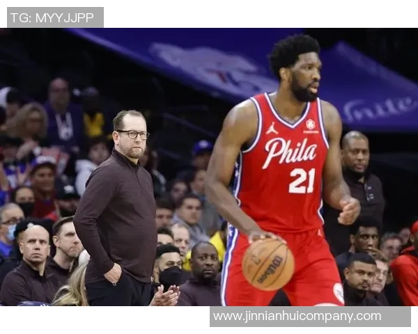 恩比德积极参与训练状态良好纳斯表示将每日观察其恢复进展