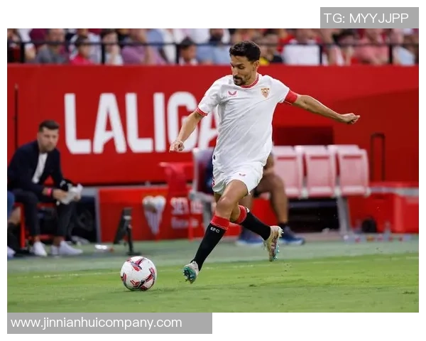 米兰夏窗瞄准莱万引援计划力求提升球队精神面貌和竞争力